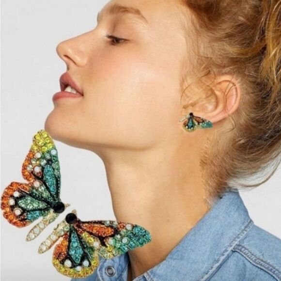 New FREE PEOPLE Butterfly rhinestone multicolor studs - Picture 1 of 11